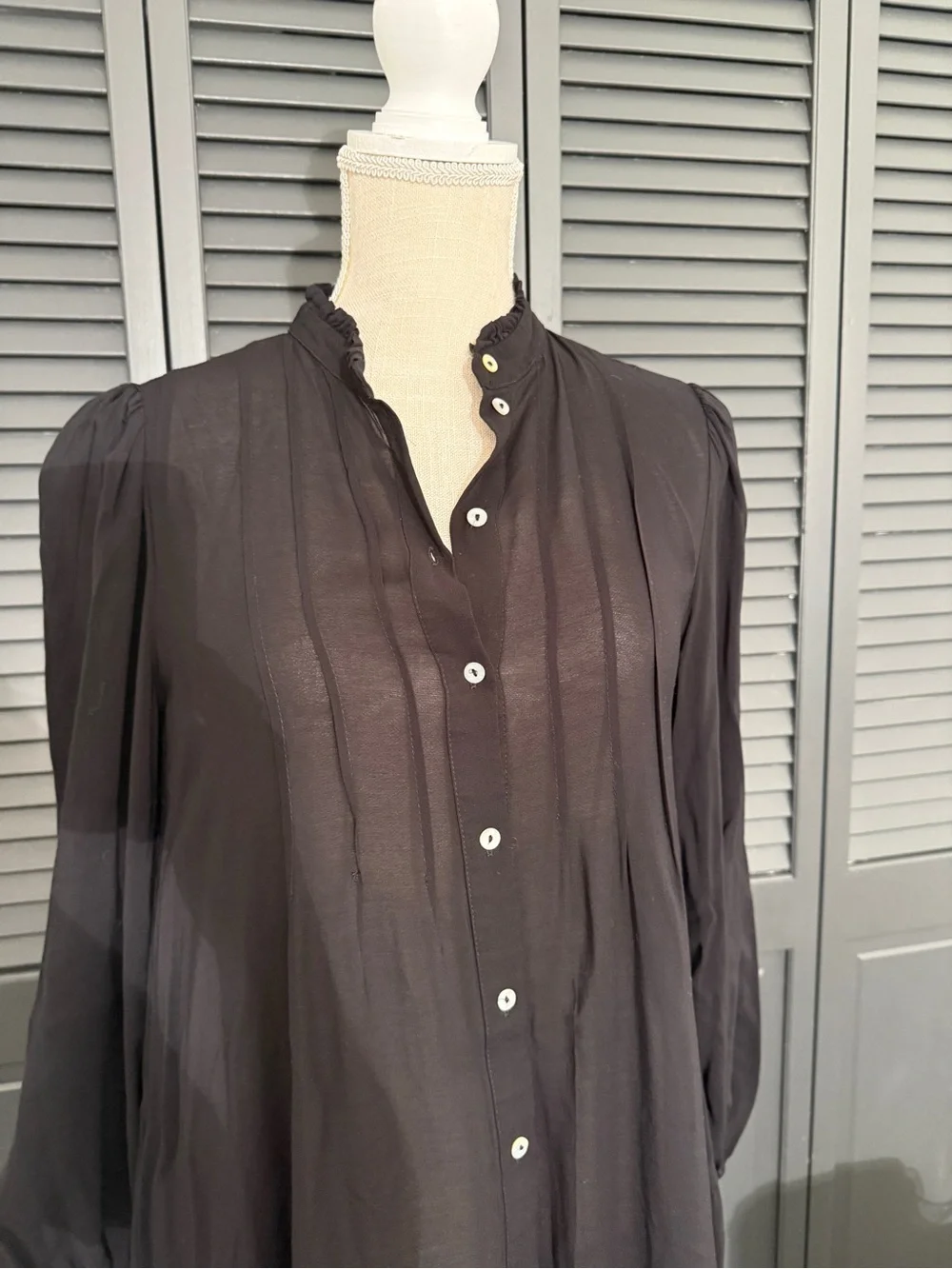 MANGO (MNG) Black Ruffle Neck Pleated Mini Dress / Tunic Sz S Semi-Sheer Boho